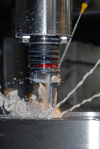 Die B. Hilfrich GmbH fertigt Großteile für den Maschinenbau - darunter Kolben, Zylinder, Ventilblöcke oder Generatorwellen. Bis zu 50 Tonnen können die Werkstücke wiegen. 