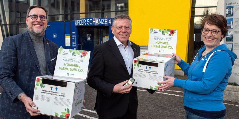 Startschuss für die Sammelaktion mit von links: Harald Vieten, Hans-Jürgen Petrauschke und Heike Höltkemeier