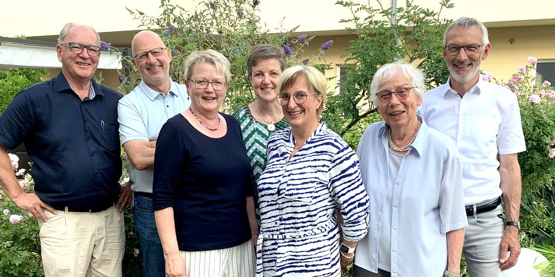 Der Vorstand der Hospizbewegung Dormagen, von links: Dr. Udo Kratel, Michael Weber, Heike Moritz, Gabriele Wolff, Ute Wolter, Marlies Köhler und Michael Hug