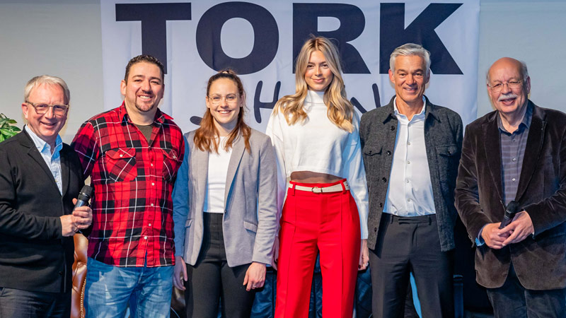 Wolfgang Link (li.) und Detlev Zenk (re.) mit ihren Gästen Marcel Heintz, Sarah Voss, Mary Braun und Berthold Mertes