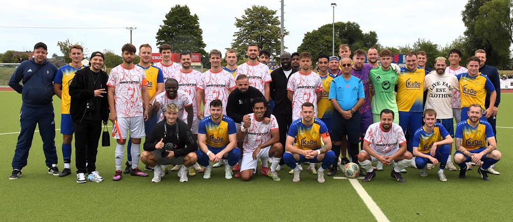 Dormagen: Das Team des FC Zons und die 