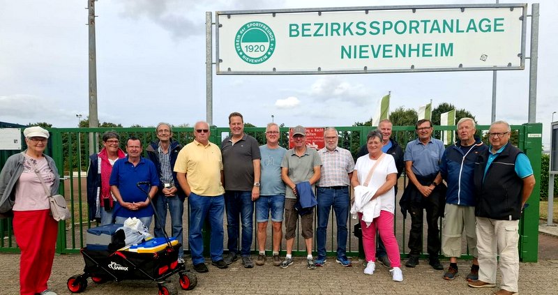 Der Seniorenstammtisch war erstmals „op jöck“
