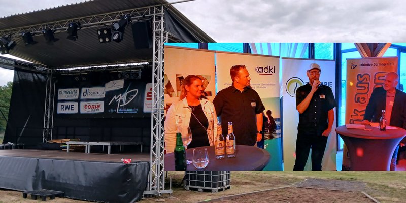 Bei Dormagen Inside am Strabeach warb MaD für den Besuch des Festivals, von links: Franziska Baldauf, Sven Schwidden und Markus Fuchs neben Initiative-Chf Marc Röhrkasten 