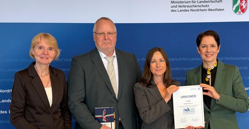 Bei der Preisverleihung, von links: Gerlinde von Dehn, Peter und Darinka Norff, Silke Gorißen