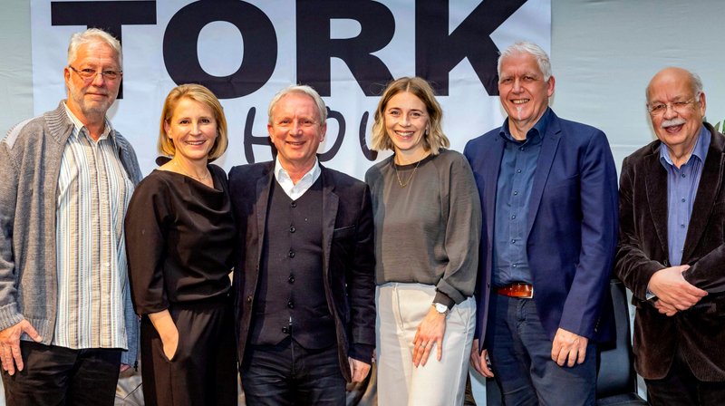 Gäste und Moderatoren der TORK-Show im Dormagener Kulturhaus Kulle