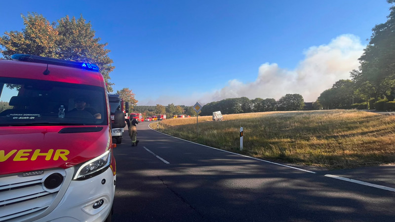 Die Dormagener Feuerwehr ist auch beim Waldbrand in Hürtgenwald im Einsatz