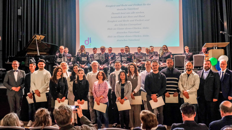 Dormagen begrüßt 15 neue Staatsbürgerinnen und Staatsbürger