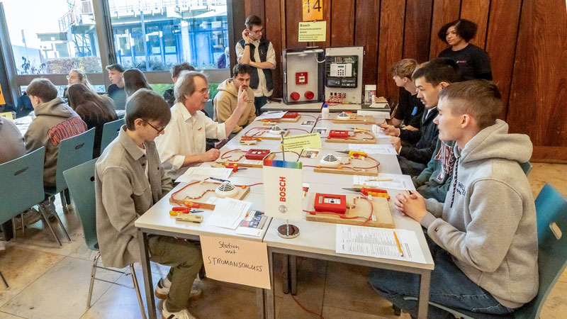 Das Format Berufsparcours des Rhein-Kreises Neuss ermöglicht Unternehmen den direkten Kontakt zu potenziellen Nachwuchskräften
