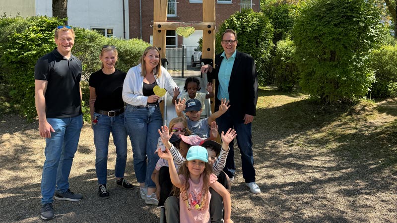 Im Garten der Kita „An der Dinkbank“ kann jetzt auch gerutscht werden 