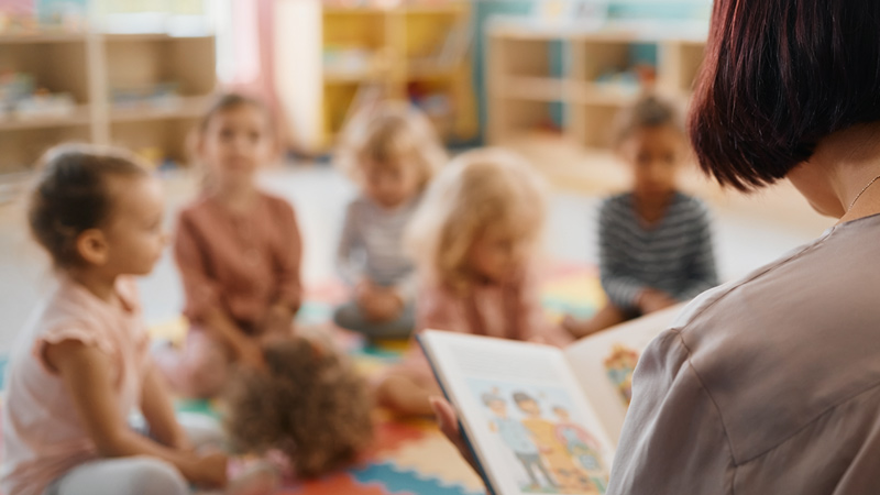 Vorlesen stärkt Sprache und Vorstellungskraft und weckt schon früh die Freude an Büchern und Geschichten