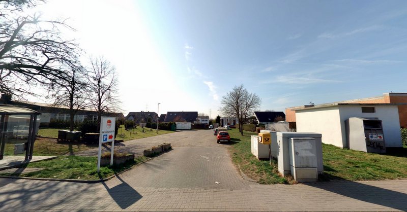 Auf der Schotterfläche neben dem Schützenhaus in Stürzelberg werden während der Bauarbeiten zusätzliche Parkmöglichkeiten geschaffen