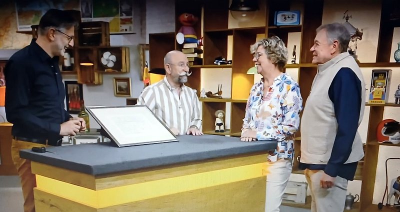 Petra und Ekkehard Seegers mit Detlev Kümmel und Horst Lichter bei „Bares für Rares“ 