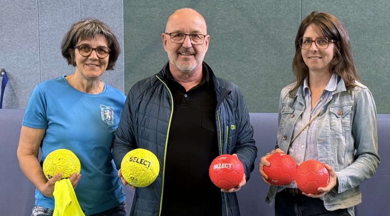 Sind froh über die Unterstützung, von links: Heike Porting, Jocky Krapp und Ramona Klein