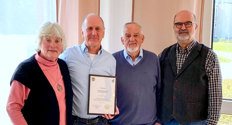 Annemarie Engels, Ferdinand Thelen, Hans-Peter Preuss und Claus Radtke (von links) anlässlich der Verleihung der Ehrenmitgliedschaft