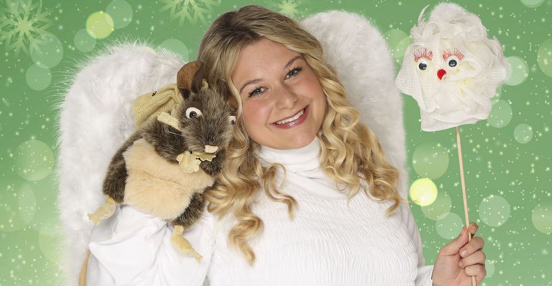Engel Marie verzaubert schon die Kleinsten beim Theaterstück „Warten auf das Christkind“ mit dem Kindertheater Zauberflöckchen