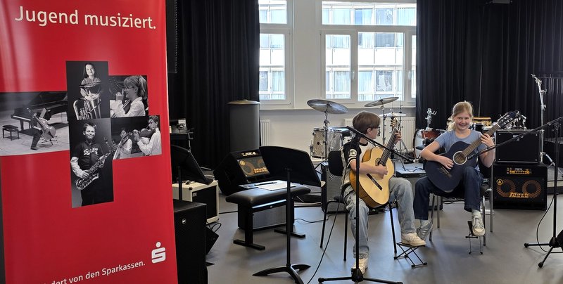 Beim Landeswettbewerb von Jugend musiziert erzielten Jonas Damian Stuppy und Greta Reiß in der Kategorie Gitarre Pop den 2. Preis