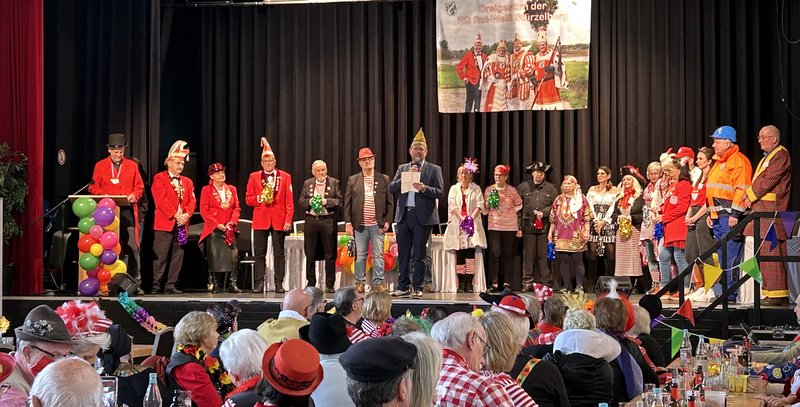 Unter dem Motto „Nostalgie met Hätz und Jeföhl“ feierten Senioren Karneval