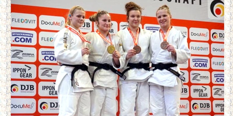 Dormagen: Links auf dem Treppchen: Sara-Tamar Wolsfeld gewann DM-Silber