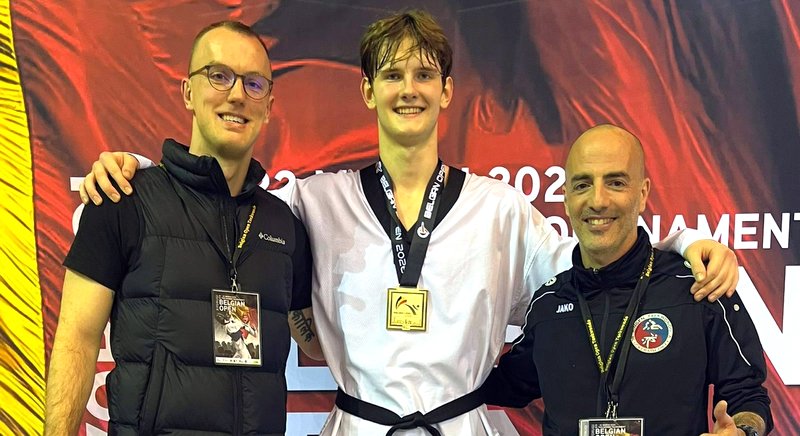 Dormagen: Vincent Koch freut sich mit Lukas Winkler (links) und Jannis Dakos über den Erfolg